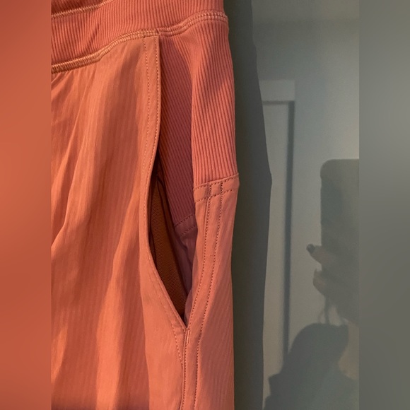 Lululemon Dance Studio Mid-rise Jogger Full Length.Color dark pink . Size 4. - Picture 7 of 10